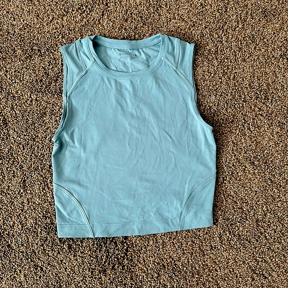 Athleta cropped workout top